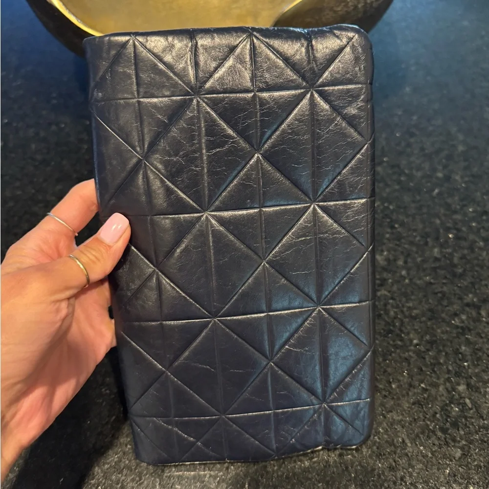 Marc Jacobs Black Quilted Leather Clutch - Picture 4 of 8